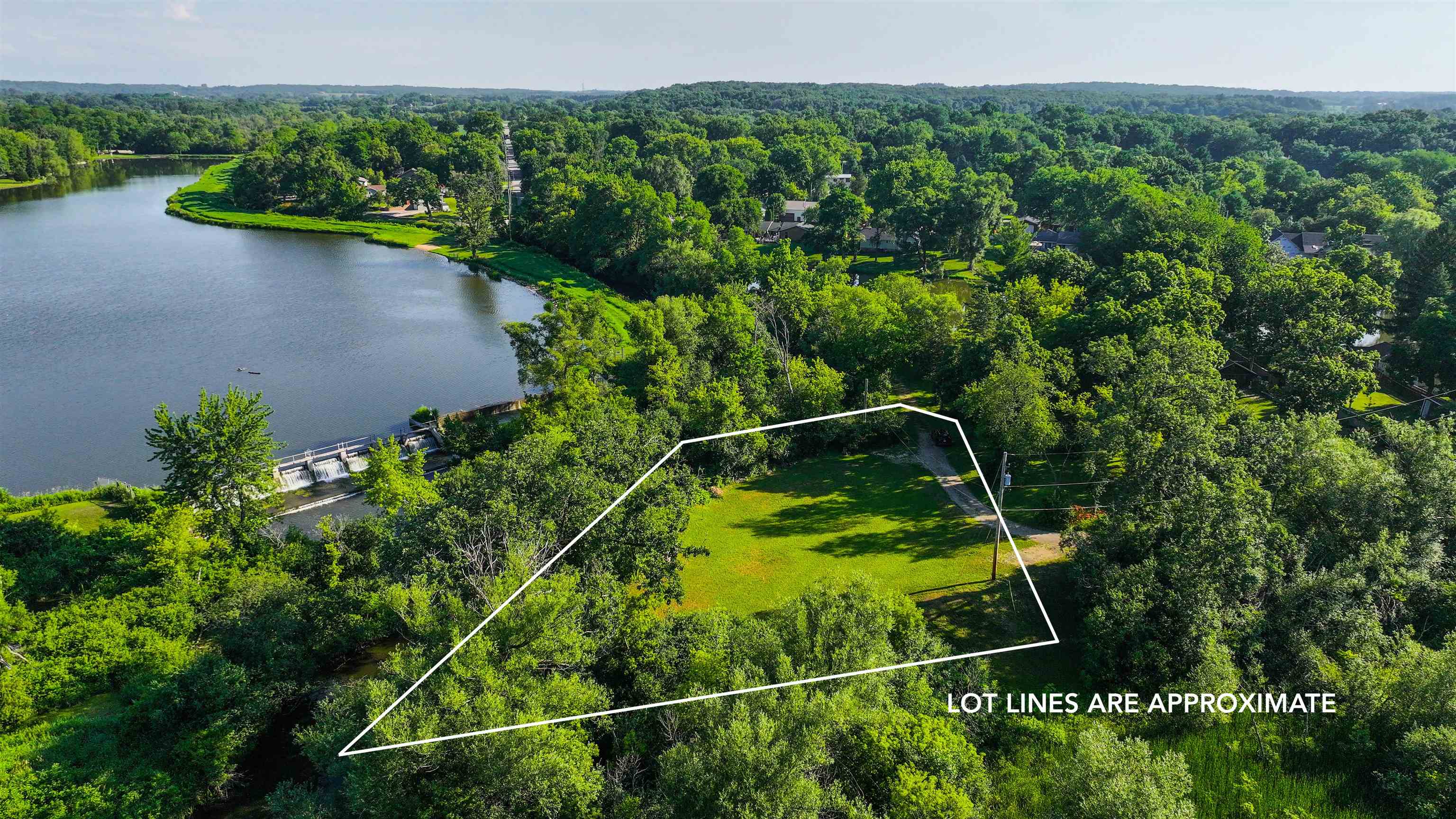 Land in BURLINGTON