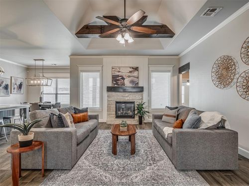 4821 Hidalgo Avenue, Mustang, OK, 73064 | Card Image