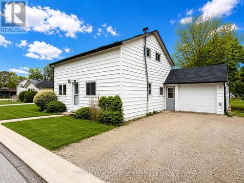 3 Ward St, Arkona, ON, N0M1B0 | Card Image