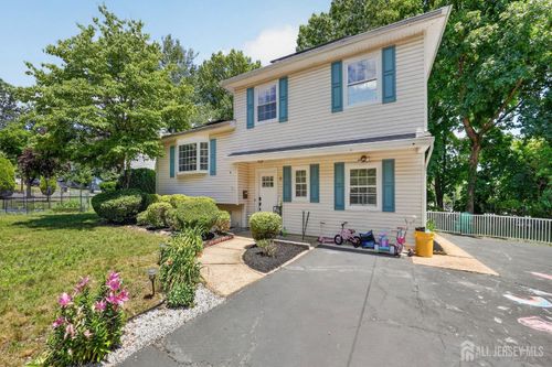 8 Alpine Ct, East Brunswick, NJ, 08816-4215 | Card Image