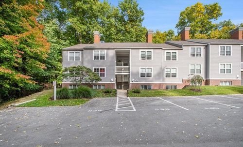 102-3360 Pine Meadow Dr, Grand Rapids, MI, 49512-3053 | Card Image