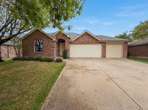 2002 Bayberry Ct, Heartland, TX, 75126-8191 | Card Image