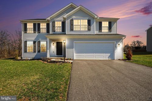 3660 Pebble Run Dr, DOVER, PA, 17315-5223 | Card Image