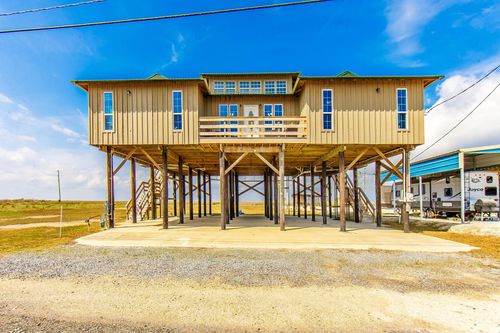 7762, 7763, 7764 Waterfront Dr, Chauvin, LA, 70344-2218 | Card Image