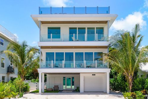 870 N Shore Dr, ANNA MARIA, FL, 34216 | Card Image