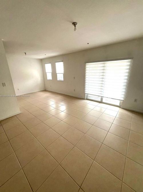 apt-211-11601 Nw 89th St, Doral, FL, 33178-2151 | Card Image
