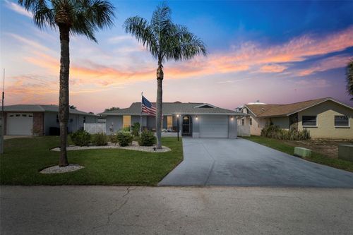 15627 Donzi Dr, Hudson, FL, 34667-3914 | Card Image