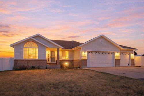 1506 Center Dr, Urie, WY, 82937-9022 | Card Image