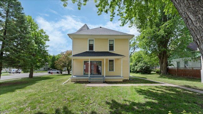 723 3 Rd St Sw, House other with 5 bedrooms, 3 bathrooms and null parking in Willmar MN | Image 34