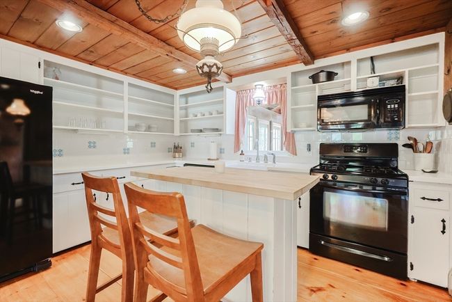 3 Squire Ln, House other with 3 bedrooms, 2 bathrooms and 6 parking in Bellingham MA | Image 15