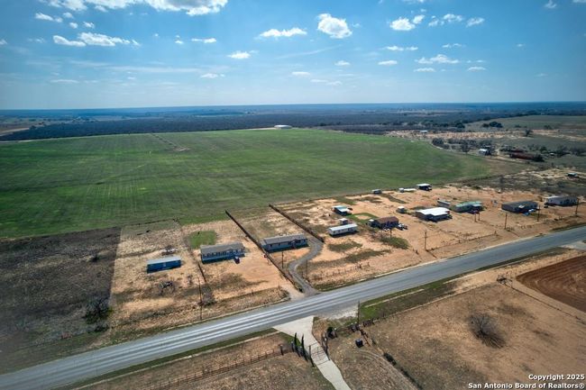 4817 W Fm 476, House other with 4 bedrooms, 2 bathrooms and null parking in Poteet TX | Image 32