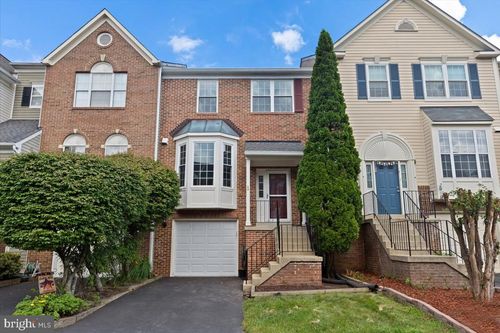 6836 Kerrywood Cir, CENTREVILLE, VA, 20121-5034 | Card Image