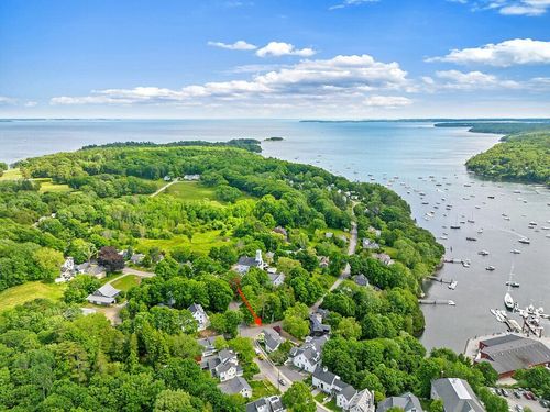 158 Russell Ave, Rockport, ME, 04856-6114 | Card Image