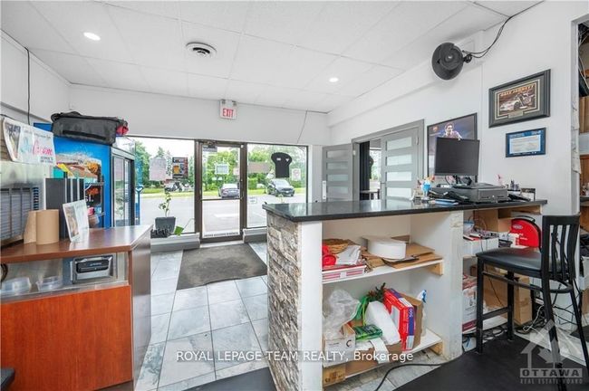 2858 Munster Rd, Home with 0 bedrooms, 0 bathrooms and null parking in Munster ON | Image 7