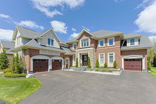 18 Wyndance Way, Uxbridge, ON, L9P0B8 | Card Image