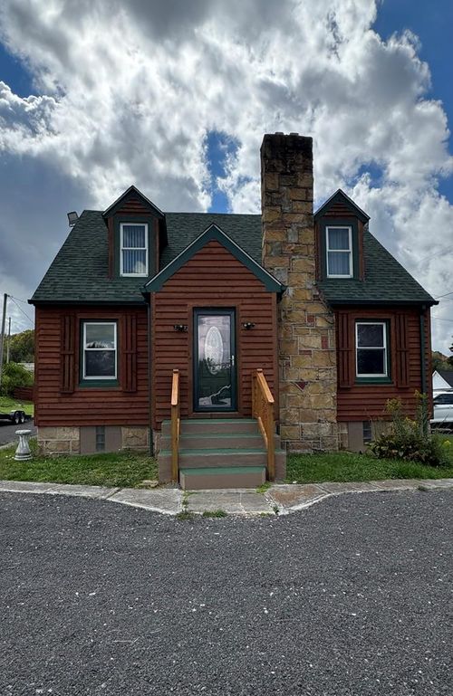 200 Edgemont Dr, Princeton, WV, 24740 | Card Image