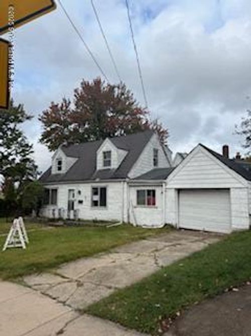 135 Todt Hill Road, Staten Island, NY, 10314 | Card Image