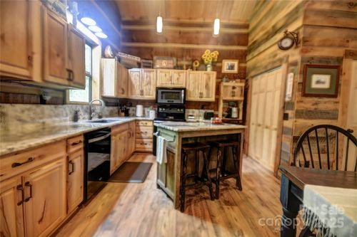 120 Spotted Fawn Ln, Waynesville, NC, 28785-0107 | Card Image