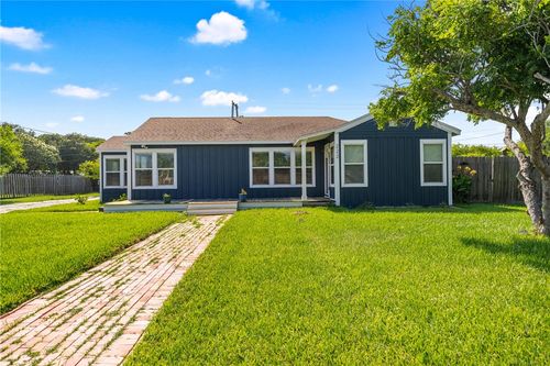 222 Paloma St, Corpus Christi, TX, 78412-2645 | Card Image