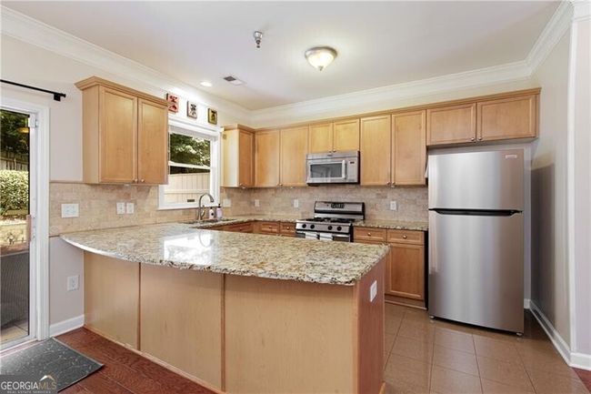 1264 Harris Commons Pl, Townhouse with 2 bedrooms, 3 bathrooms and 2 parking in Roswell GA | Image 16