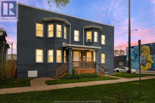 890 Howard Ave, Windsor, ON, N9A1S2 | Card Image