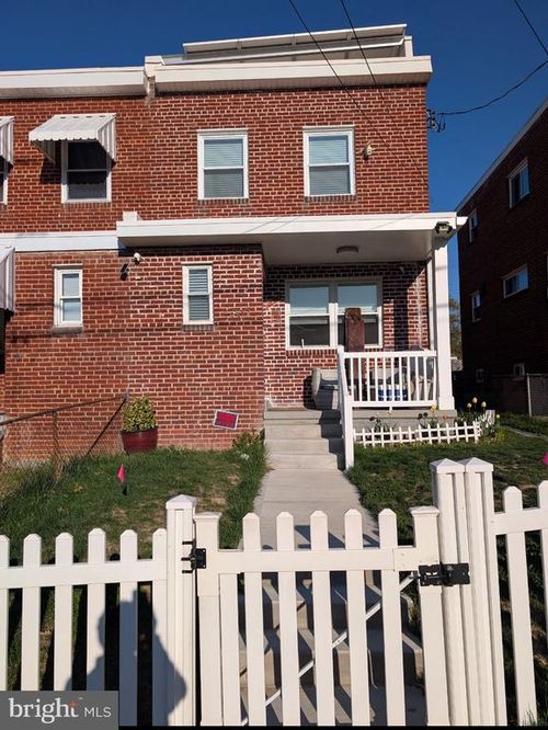 5802 8th St Ne, WASHINGTON, DC, 20011-2712 | Card Image