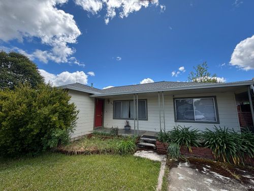 489 Cochrane Avenue, Ukiah, CA, 95482 | Card Image