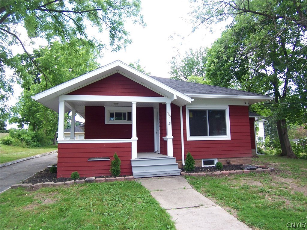 323 E Hinds Avenue, Sold in Sherrill Zoocasa