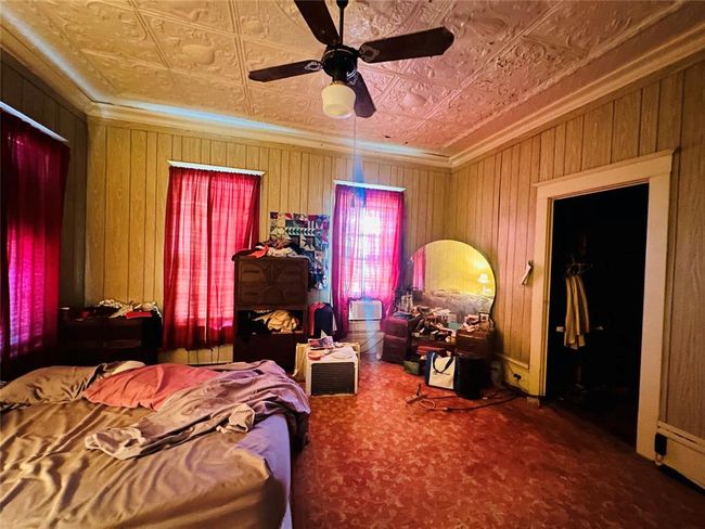 1002 Hopkins St, House other with 5 bedrooms, 3 bathrooms and null parking in Yoakum TX | Image 14