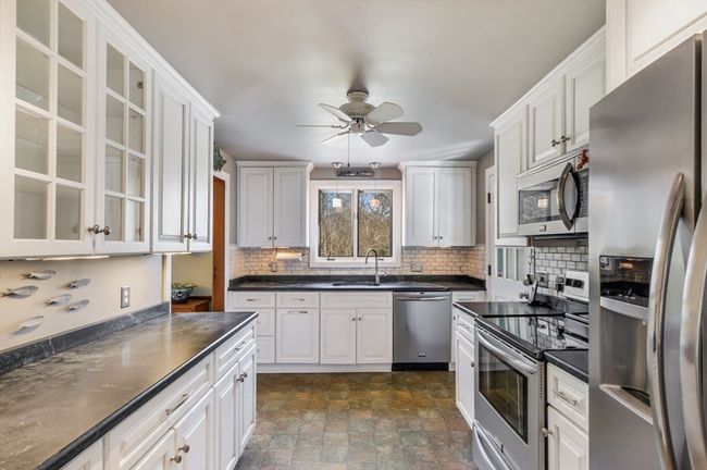 10 Morgan Trl, House other with 3 bedrooms, 2 bathrooms and 2 parking in Sandwich MA | Image 7