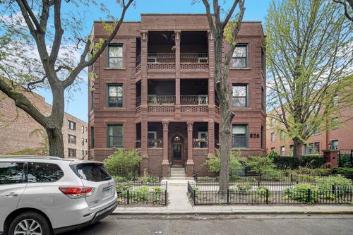 1w-836 W Lakeside Pl, Chicago, IL, 60640-6837 | Card Image