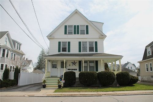 14 George St, Westerly, RI, 02891-2367 | Card Image