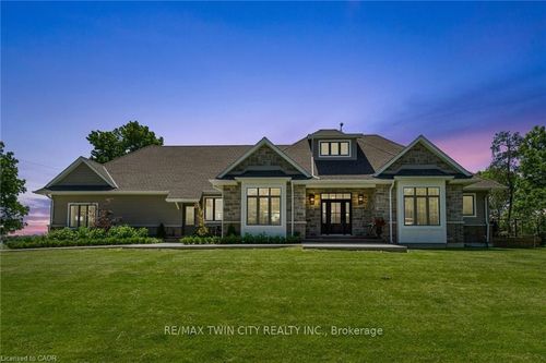 42 Parsonage Rd, Brantford, ON, N3T5M1 | Card Image