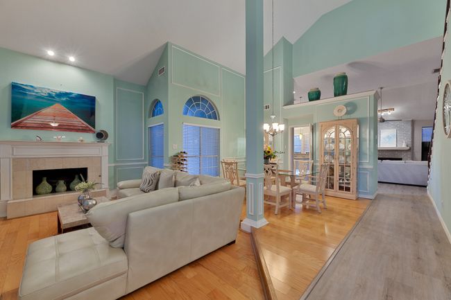 2100 Rheims Dr, House other with 4 bedrooms, 4 bathrooms and null parking in Carrollton TX | Image 4