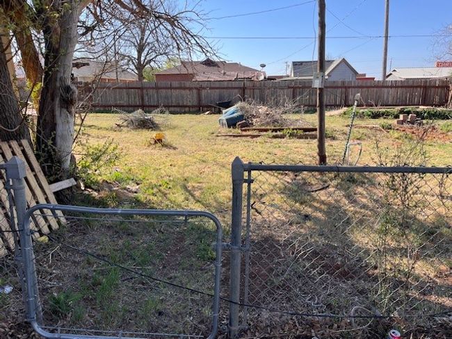 411 N Mckinley Ave, House other with 3 bedrooms, 3 bathrooms and null parking in Rotan TX | Image 28