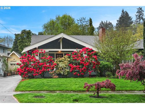 3926 Se Ankeny St, Portland, OR, 97214 | Card Image