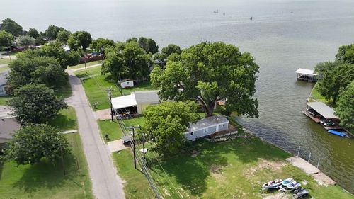 3903 Montgomery Dr, Granbury, TX, 76049-5077 | Card Image