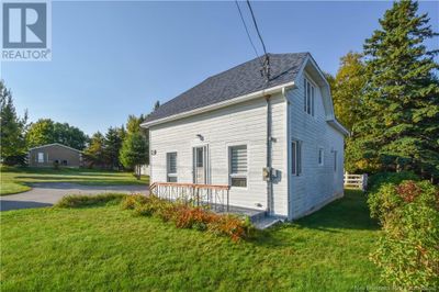 24 Rue Du Portage, House other with 2 bedrooms, 1 bathrooms and null parking in Caraquet NB | Image 3