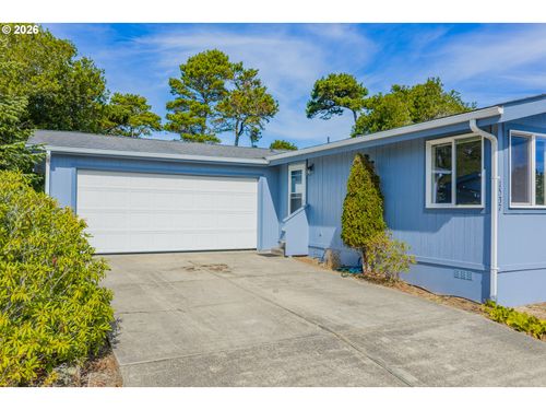 1537 N Siano Loop, Florence, OR, 97439 | Card Image
