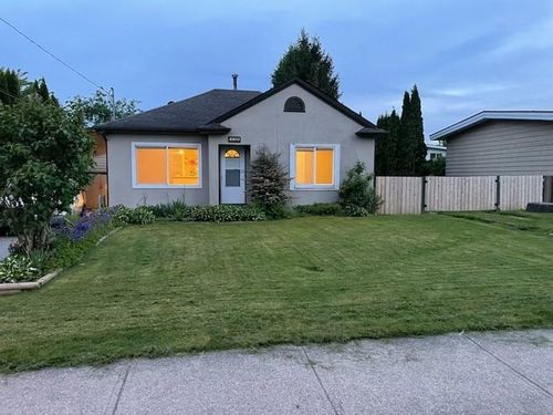 45602 Lewis Ave, Chilliwack, BC, V2P3C6 | Card Image