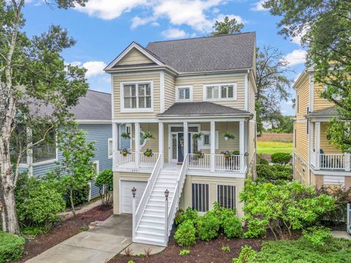 4951 S Island Dr, North Myrtle Beach, SC, 29582-6872 | Card Image