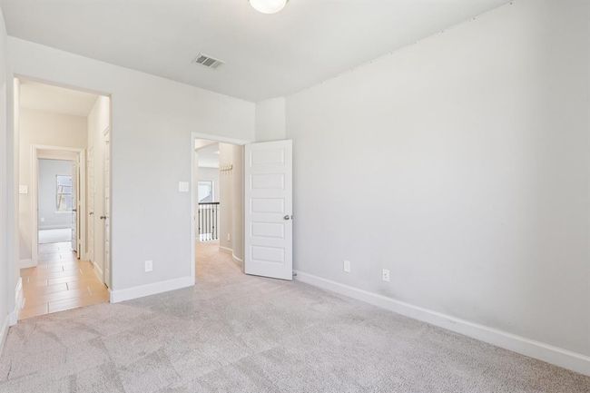 Connecting bathroom between 4th and 5th bedrooms | Image 35