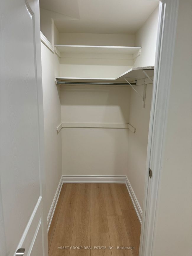 BSMNT - 39 Royal Links Cir, House other with 2 bedrooms, 2 bathrooms and 2 parking in Brampton ON | Image 9