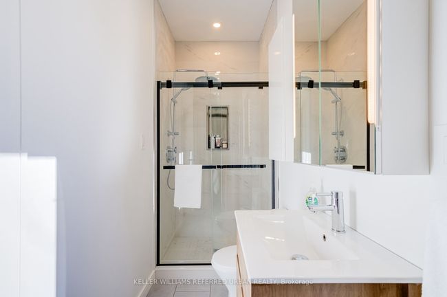 12 Wesley Ave, House other with 3 bedrooms, 4 bathrooms and 6 parking in Mississauga ON | Image 29