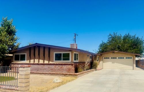 38416 Pond Ave, Palmdale, CA, 93550-4351 | Card Image