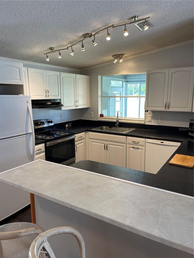 535 Village Blvd, House other with 2 bedrooms, 2 bathrooms and null parking in FROSTPROOF FL | Image 4