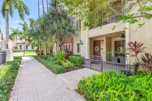 3-107-2900 Nw 125th Ave, Sunrise, FL, 33323-6328 | Card Image