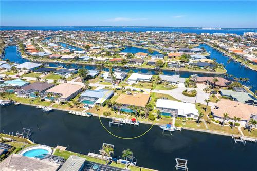 471 Capri Isles Ct, PUNTA GORDA, FL, 33950-6405 | Card Image