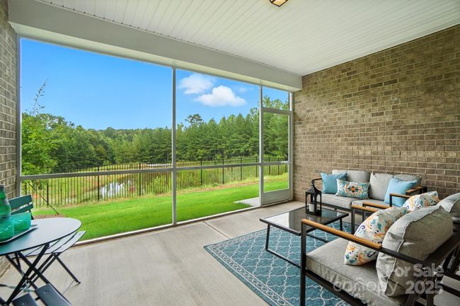 Screened Porch | Image 39