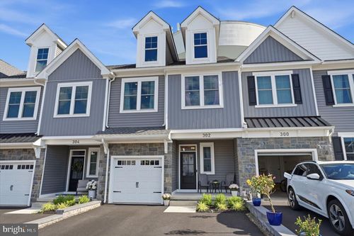 302 Foxtail Ln, CHALFONT, PA, 18914-2290 | Card Image